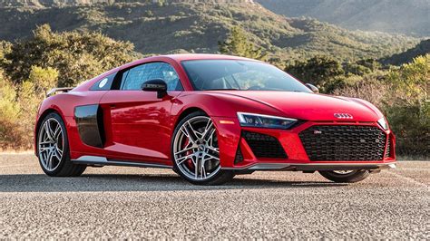 Produktkataloge, preislisten und infoflyer zum audi r8 coupé v10 performance quattro können sie auf der seite preisliste und katalog komfortabel herunterladen oder bestellen. Audi's 2020 R8 V10 Performance Redefines the Supercar as ...