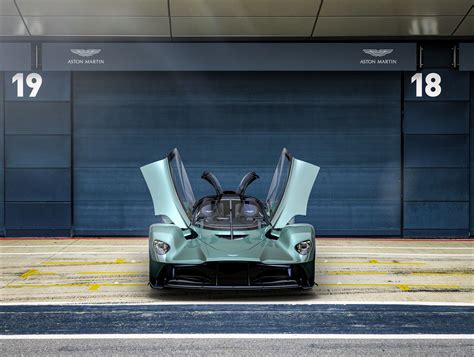 Aston Martin S Hp Valkyrie Spider Is Most Extreme Convertible