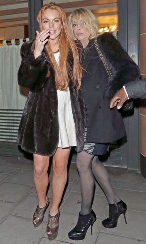 Pin By Alannah On Lindsay Lohan Fashion Coat Mink Fur Coat