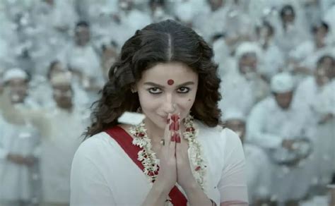 Gangubai Kathiawadi Trailer Alia Bhatt Features As The Queen Of Mumbais Red Light District