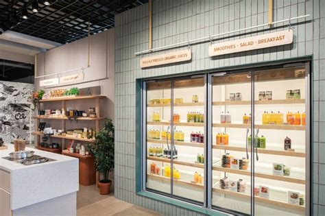 Village Juicery Newmarket On Behance Grocery Store Design