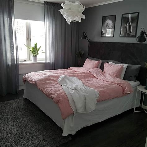 Find out how to decorate your bedroom in style. Pin by Jazel haider on _AwsmDecors (With images) | Dream ...