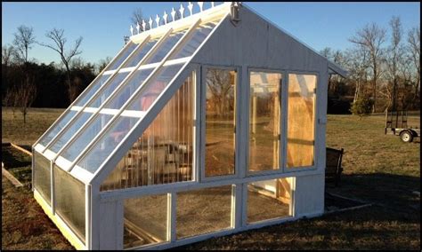 How to build the perfect greenhouse in your back yard for growing plant life all year long. Build a gorgeous greenhouse from old windows | DIY projects for everyone!