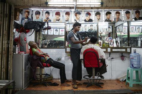 Yangon Myanmar August 7 2015 Hair Stylist Giving An A Haircut In A