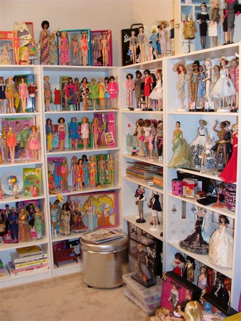 A Friends Doll Room In 2020 Barbie Room Barbie Diorama Vintage