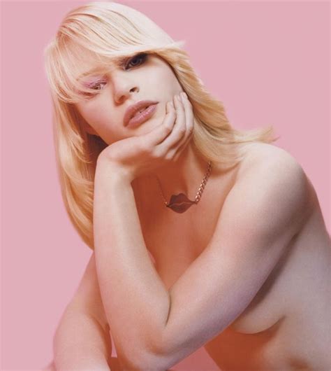 Naked Emilie De Ravin Added By