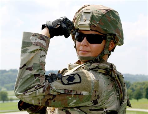 Meet The First Female To Command Missouri National Guard S Infantry Rifle Unit Article The