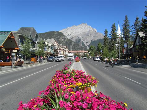 Banff Alberta Canada Pictures Of Beautiful Places Beautiful Places