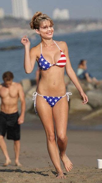 18 Hot Sexy Sarah Palin Bikini Pics
