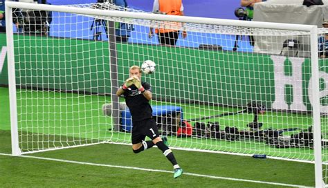 Watch liverpool fc vs real madrid live online. Real Madrid vs. Liverpool: Este fue el 'blooper' de Karius ...