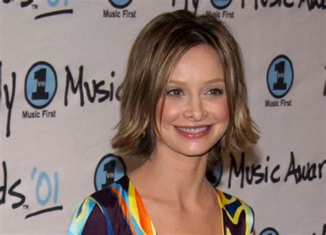 Calista Flockhart Short Hairstyle That Takes Years Off The Appearance
