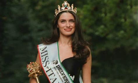 Born in rome, valle lived in ladispoli up to thirteen years; Anna Valle, la ricordate a Miss Italia? Com'era e com'è, la trasformazione