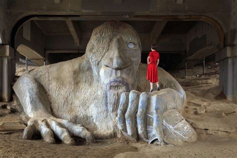 38 Pieces Of The Worlds Strangest Art Statues To Monuments
