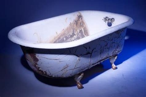 I'm weighing the pros and cons, as well as sharing the process! How to Refinish Bathtubs With Rust-Oleum | Hunker