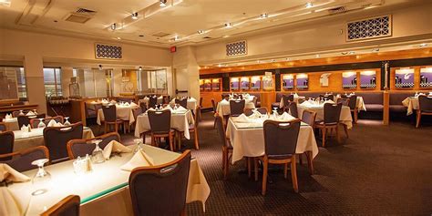The georgian inn of somerset is open for lunch and dinner starting at 11:00 am. Somerset Inn in Troy, Michigan