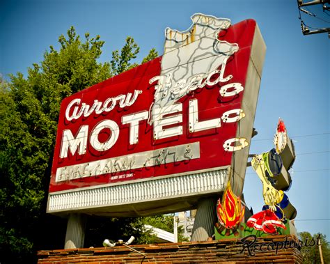 Las marg's has turned into our standard mexican restaurant in town. Arrow Head Motel (Columbia, MO) - Vintage Neon Signs