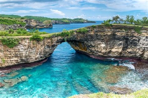 10 Best Islands Around Bali For Romantic Island Hopping
