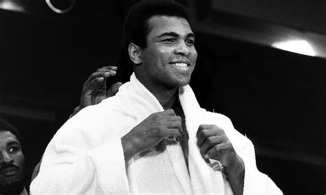 Stunning Pictures Celebrate The Life Of Muhammad Ali On His Birthday Daily Mail Online