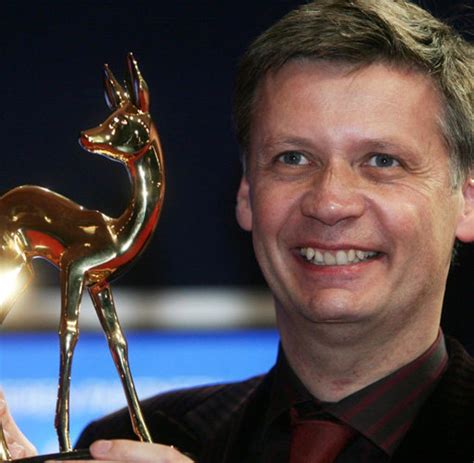 (1999), na siehste (1987) and menschen (1982). Star-Moderator: Günther Jauch ist Einnahmekönig im ...