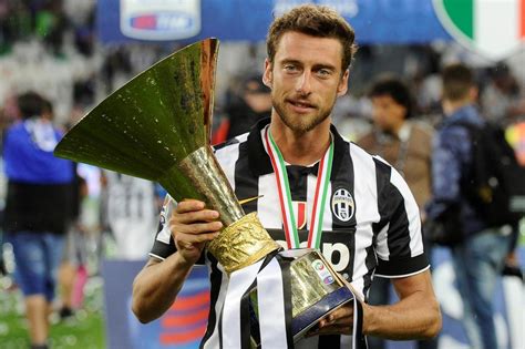 Juventus midfielder claudio marchisio set to miss euro 2016 after successfully undergoing knee surgery. Claudio Marchisio anunció su retirada profesional ...