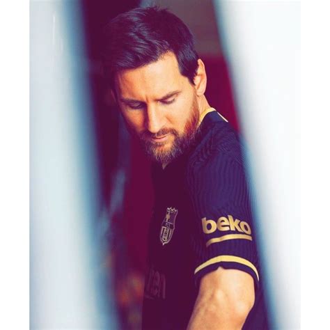 pin by mohamed gamal on football players lionel messi leo messi messi
