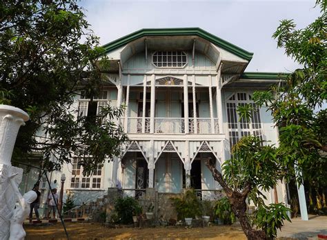 The House Of Dr. Luis Santos