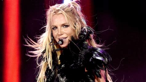 Britney Spears Shows Off Toned Body In Skimpy New Outfit For Her Vegas Show