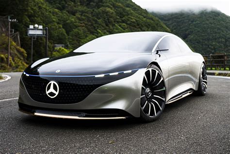 Das ist für eine neue generation. Mercedes Vision EQS: Sprung durch die Zeiten | dmt.events ...