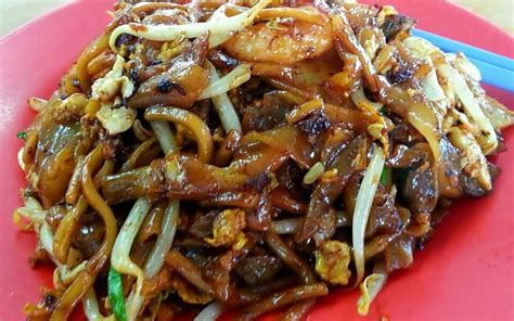Char kway teow is a big deal in southeast asia. 30 Resepi Sahur Yang Mudah Tapi Sedap (Part 2)