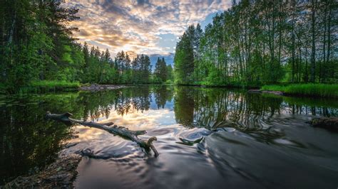 Volkhov River Russia By Mikko Leinonen 2048 X 1152 Com Imagens