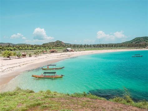 Lombok Sasak Village And Beach Tour With Japanese Guide