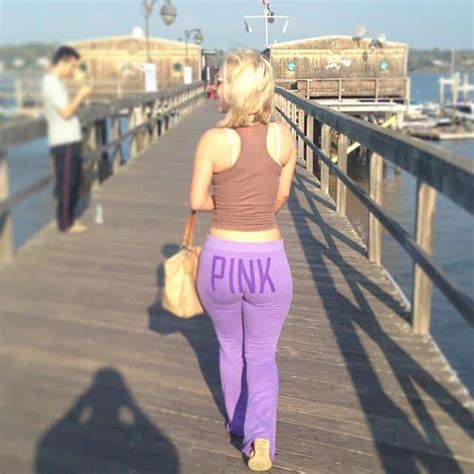 16 Of The Sexiest Blondes In Yoga Pants The Internet Has