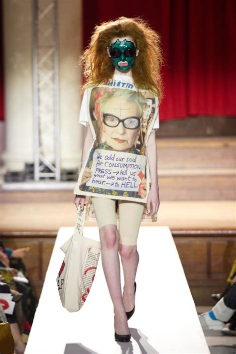 Vivienne Westwood Ready To Wear Autumn 2019 Look 15 Vivienne