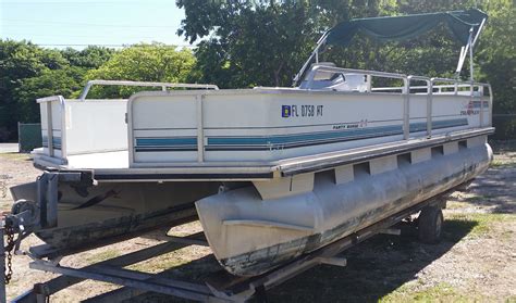 Sun Tracker Party Barge Pontoon Boat 1993 For Sale For