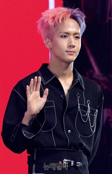 23회 엉덩이 너무 귀엽덩 '엉덩이♥빅스 라비' 연예계 정보 과부하 차트쇼 tmi news 매주 (수). 라비 / ë ¼ë¹„ ì—¬ë ™ìƒ ëˆ„êµ¬ê¸¸ëž⃜ ë¹…ìŠ¤ ë ...