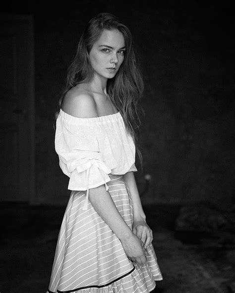 1080p Free Download Monochrome Bare Shoulders Women Model Portrait Georgy Chernyadyev Hd
