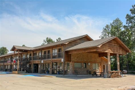 Awesome waterfront lakehouse on sam rayburn lake, 4 bedrooms, 3 baths, sleeps 12. Accomodations | Visit Lake Sam Rayburn