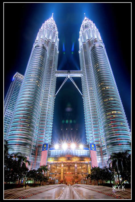 With wholesome choices of attractions to visit and enjoy, from the art gallery, the science discovery centre. Dicatat oleh abadi romeo di12/26/2010 01:31:00 PTG Ahad ...