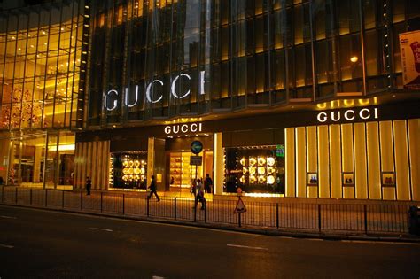 Gucci Store Exterior