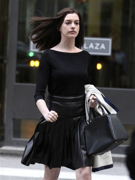 The film stars robert de niro, anne hathaway, and rene russo. Anne Hathaway Leggy - 'The Intern' Set Pics, September ...