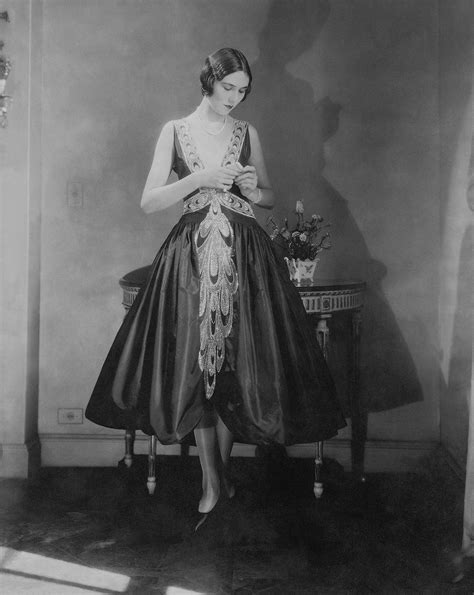 i-m-half-sick-of-shadows-1920s-fashion,-vintage-outfits,-fashion-history