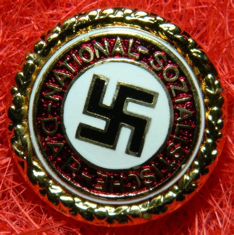 The national party prides its self as being a true progressive capitalistic political force in davostan. Insignia partido nacional socialista obrero ale - Vendido ...
