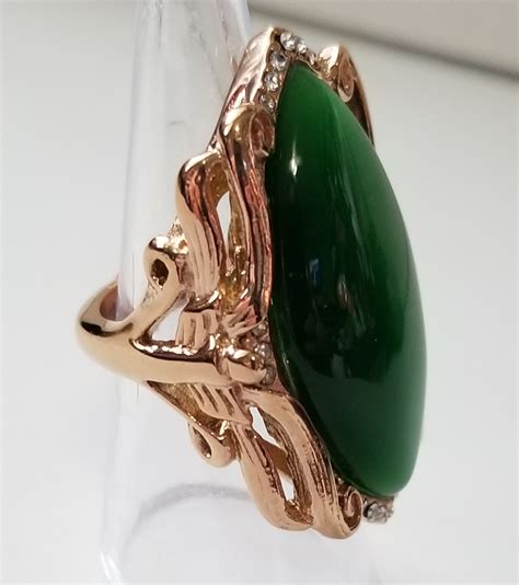 no reserve emerald green cats eye ring property room