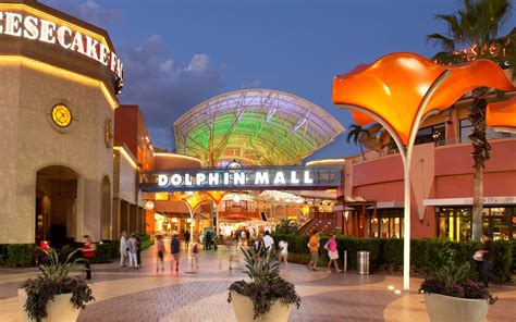 Dolphin Mall En Sweetwater Area Fl