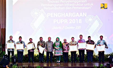 Untuk makluman anda, permohonan kemasukan ke tahun 1 ambilan 2020/2021 akan dibuka mulai 1 mac hingga 30 april 2019. Ini Daftar Penerima Penghargaan PUPR Tahun 2018 : Okezone News