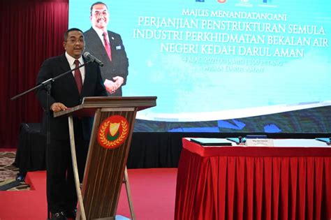 Turut hadir dan menyampaikan takziah ialah timbalan setiausaha kerajaan (pembangunan) dan timbalan setiausaha kerajaan (pengurusan). Setiausaha Kerajaan Negeri Kedah - Home | Facebook