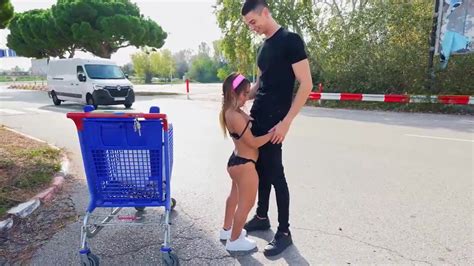 Hot Dwarf Munequita Enfadada Handles Cock That Barely Fits Her Cunt Video