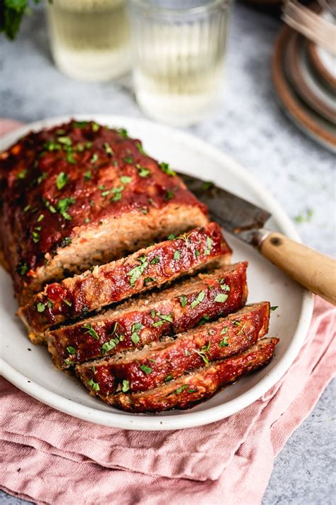 Using a digital meat it was taking a long time to finish, so i had to bump it up to 240 during the last few hours. How Long To Cook A Meatloaf At 400 Degrees : Unbelievably Moist Turkey Meatloaf : Place chicken ...
