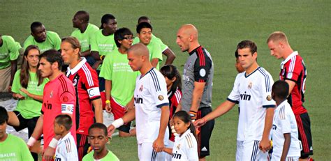 Real madrid will this evening face off against ac milan at the wörthersee stadion in the austrian city of klagenfurt (6:30pm cet). File:Player entrance, Real Madrid vs AC Milan.jpg ...