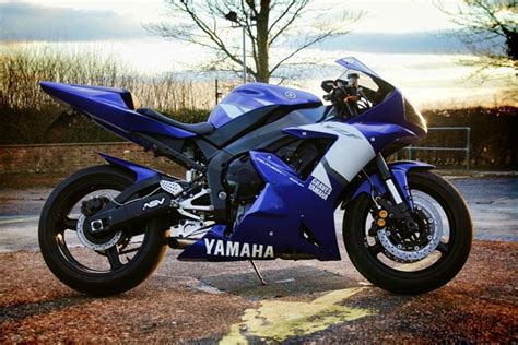 The new r1 takes engine. Yamaha YZF R1 2002/2003 Mods stage 3 march 2013 - Yamaha ...